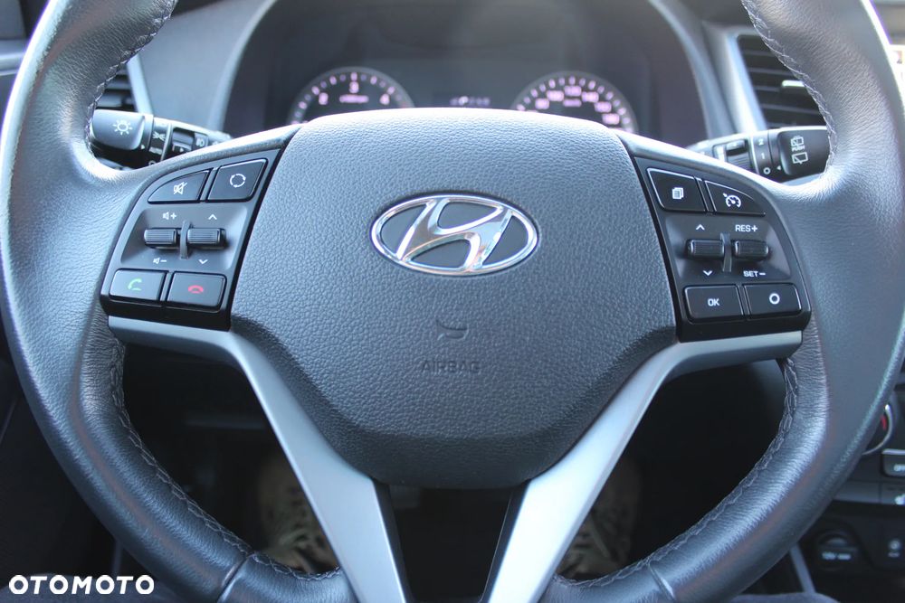 Hyundai Tucson 1.7 CRDI BlueDrive Comfort 2WD - 17