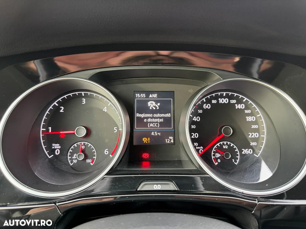 Volkswagen Touran 2.0 TDI SCR Highline - 14