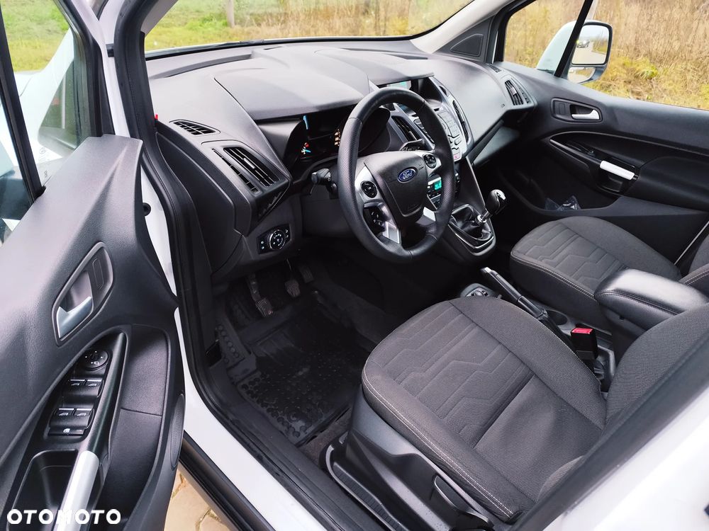 Ford Tourneo Connect Grand - 13