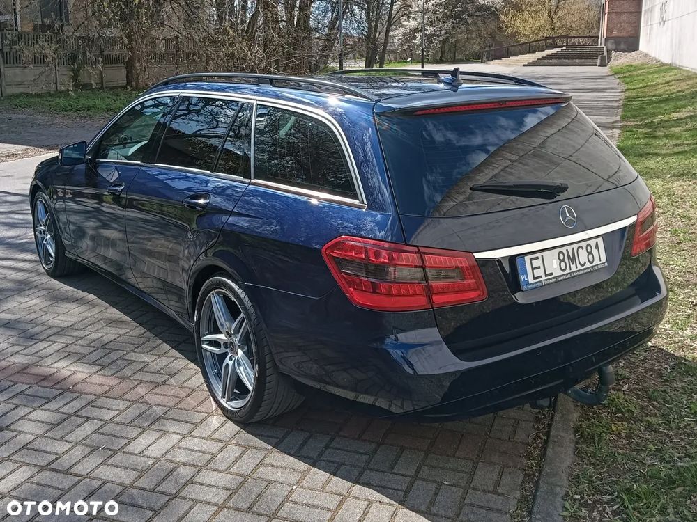 Mercedes-Benz Klasa E 220 CDI DPF BlueEFFICIENCY 7G-TRONIC - 4