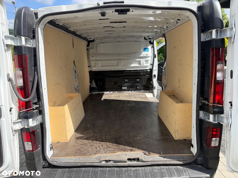 Renault Trafic - 25