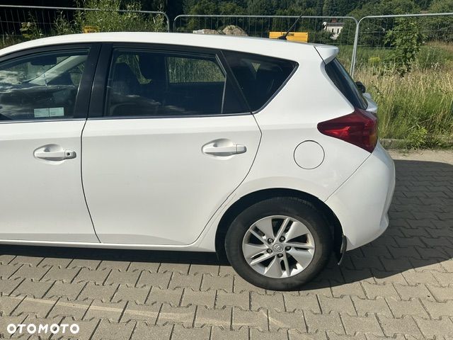 Toyota Auris - 8
