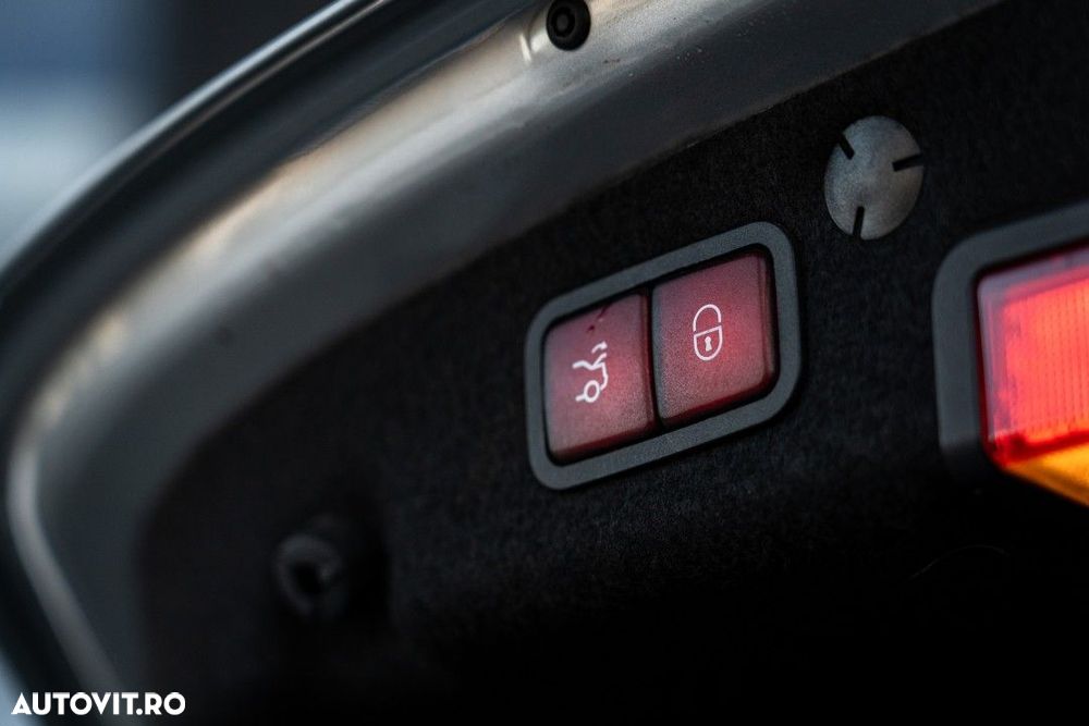 Mercedes-Benz C 200 4Matic 9G-TRONIC - 13