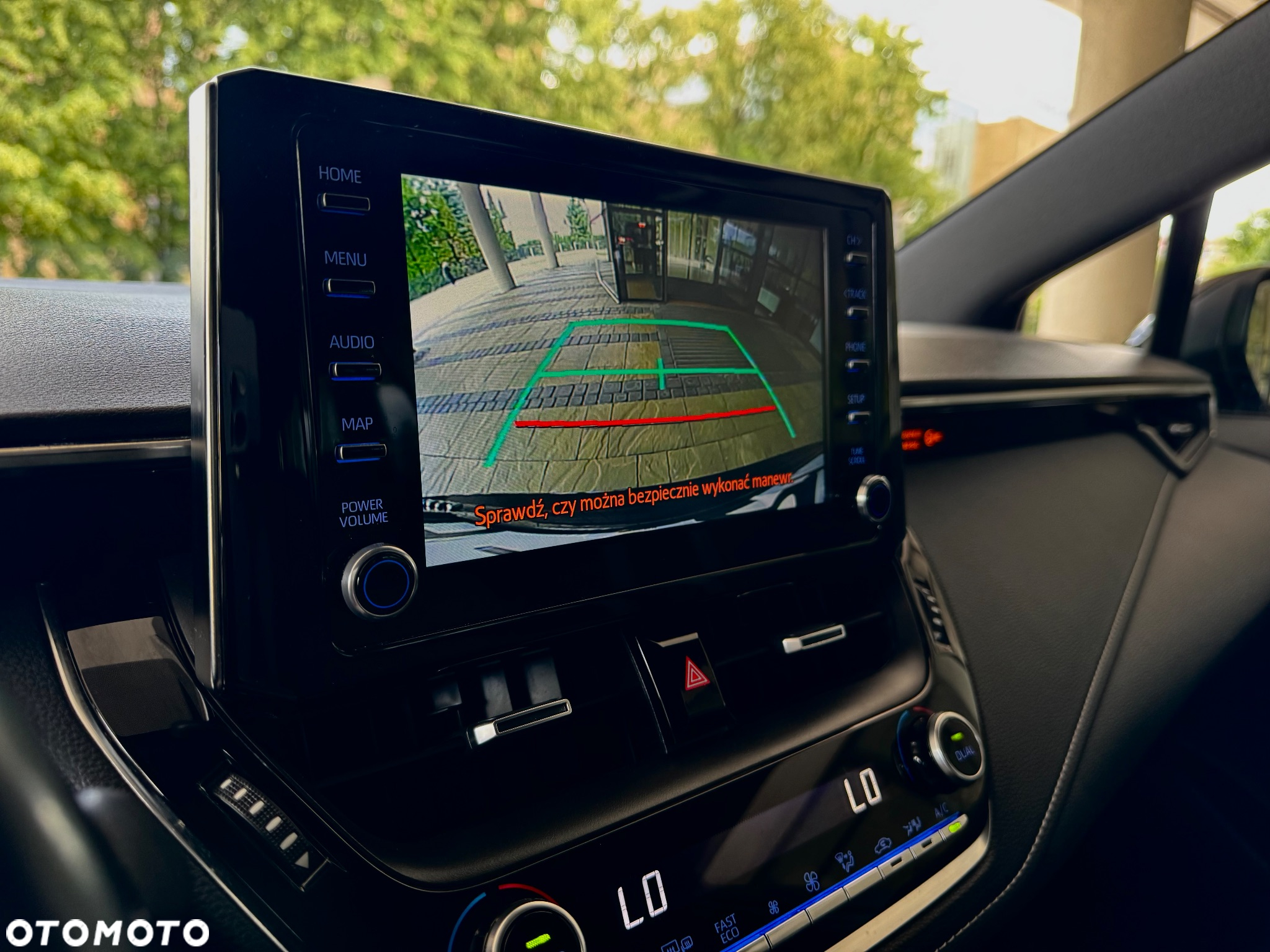 Toyota Corolla 1.8 Hybrid Comfort - 33