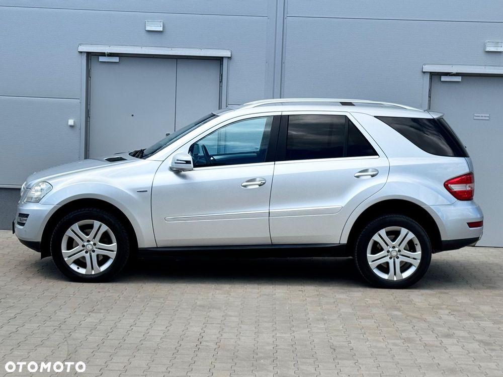 Mercedes-Benz ML 300 CDI 4Matic 7G-TRONIC DPF BlueEFFICIENCY - 4