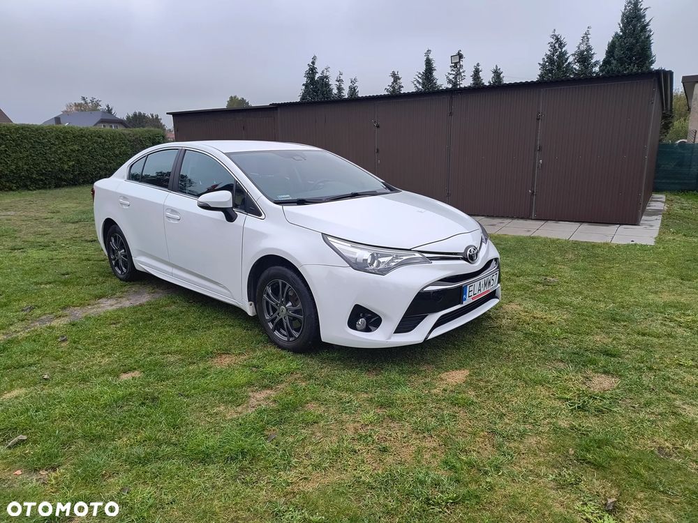 Toyota Avensis - 2