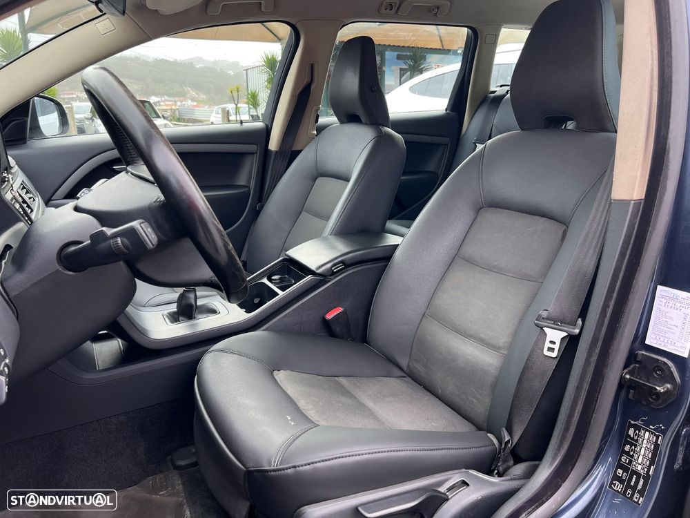 Volvo V70 2.4D Ocean Race - 10