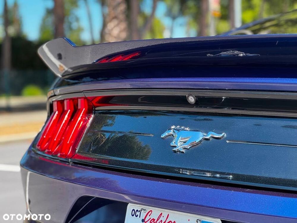 Ford Mustang - 6