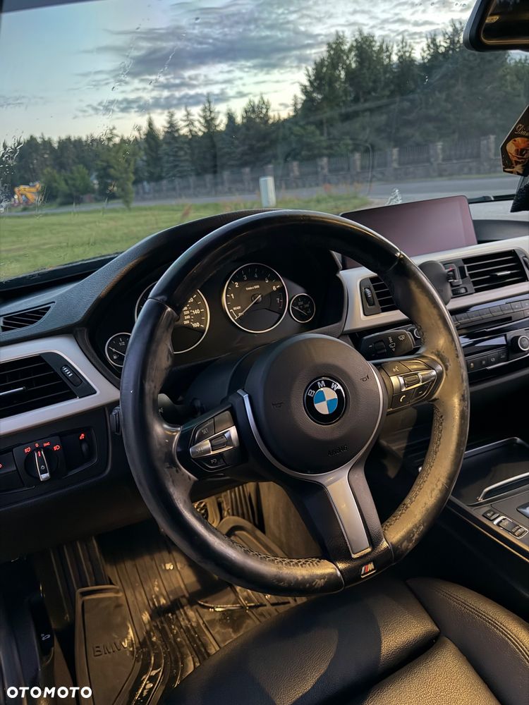 BMW Seria 3 320i xDrive Sport Line - 11