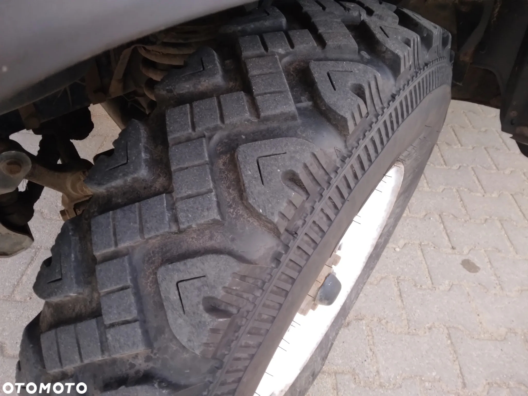 Land Rover Defender 110 2.5 TDI - 18