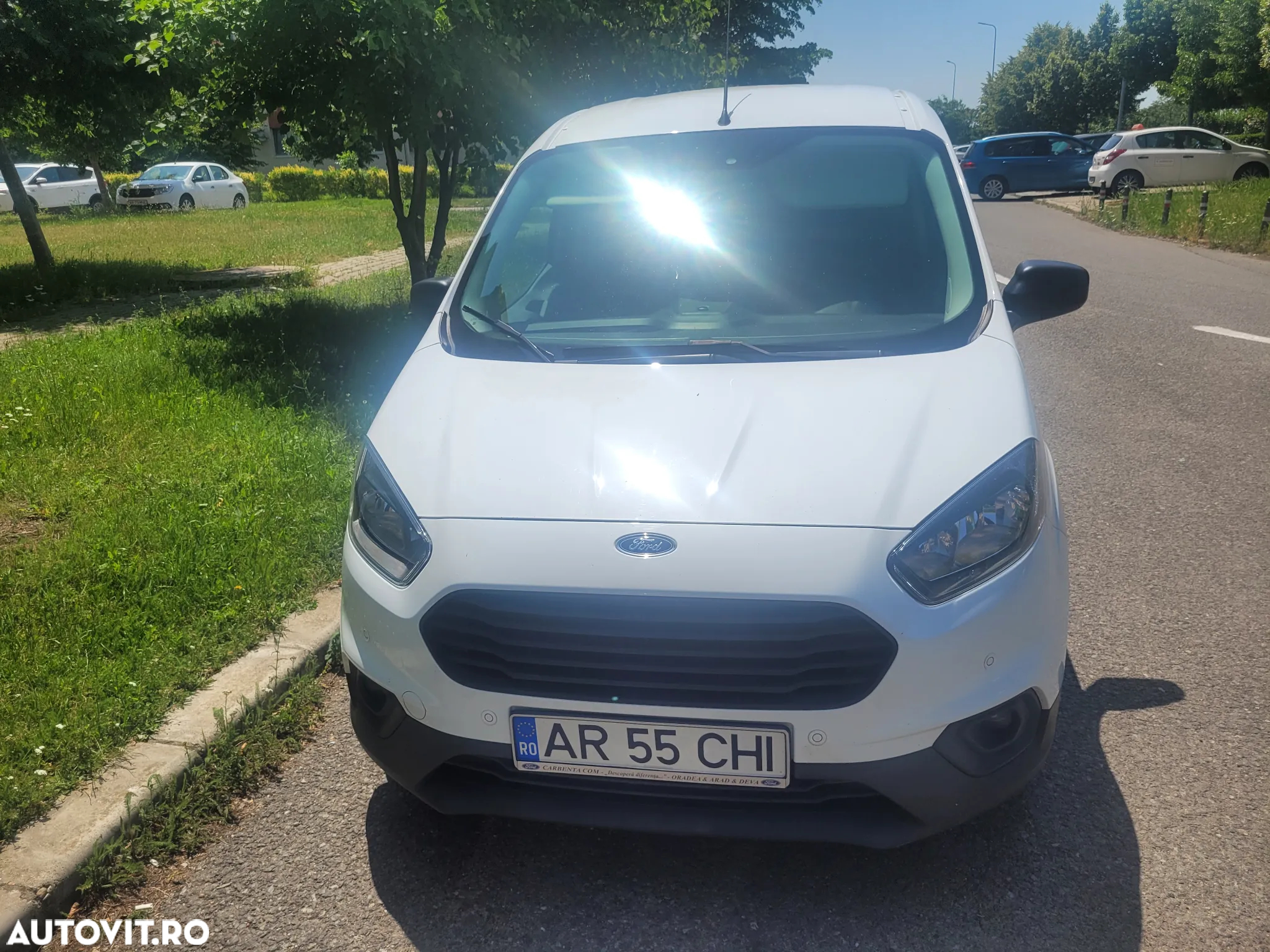 Ford Transit Courier - 2