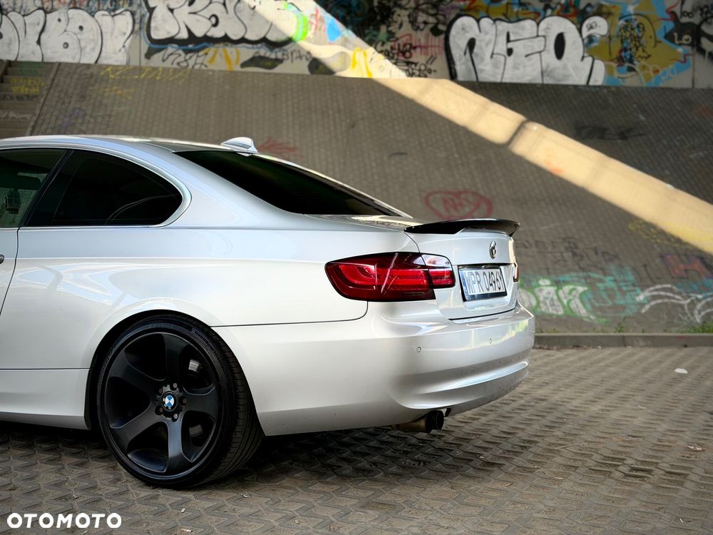 BMW Seria 3 320d DPF - 32