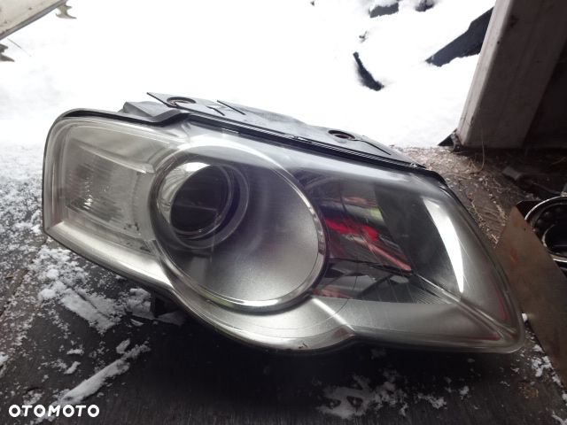 Prawa przednia lampa VW Passat B6 3C0941006Q - 2