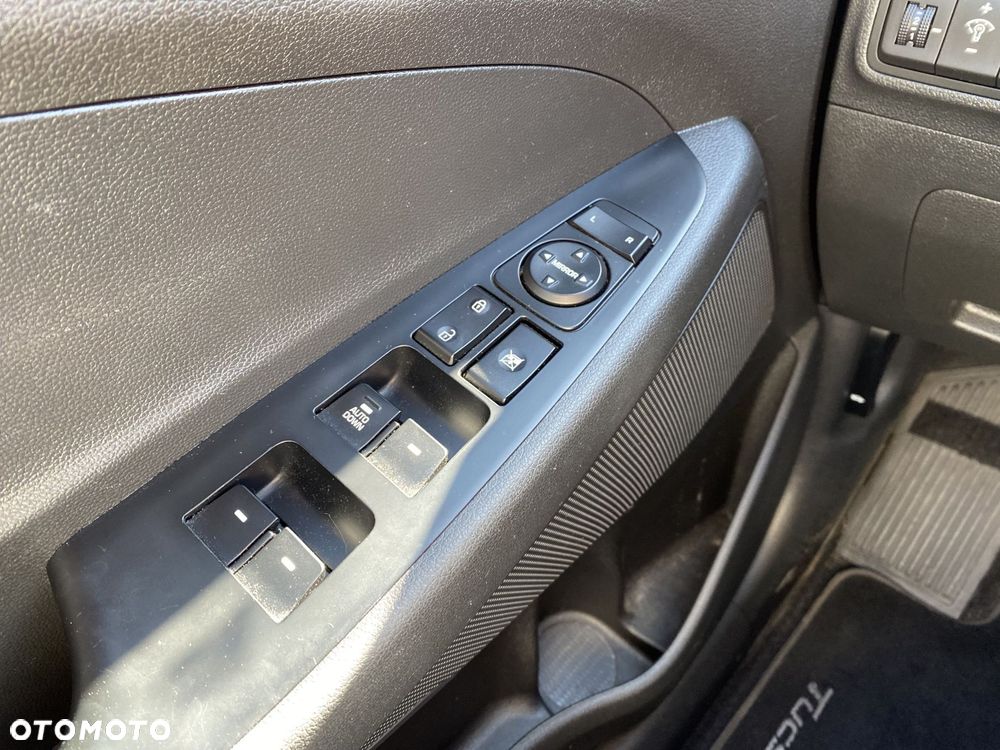 Hyundai Tucson 1.6 GDI BlueDrive Comfort 2WD - 21