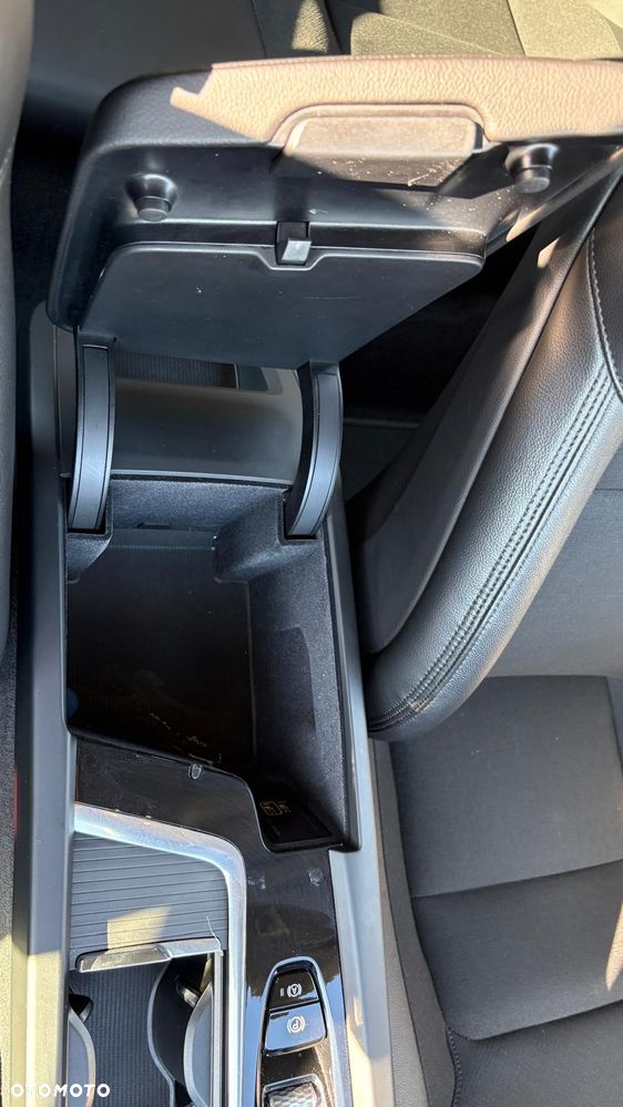 Volvo XC 60 B4 D AWD Momentum Pro - 19