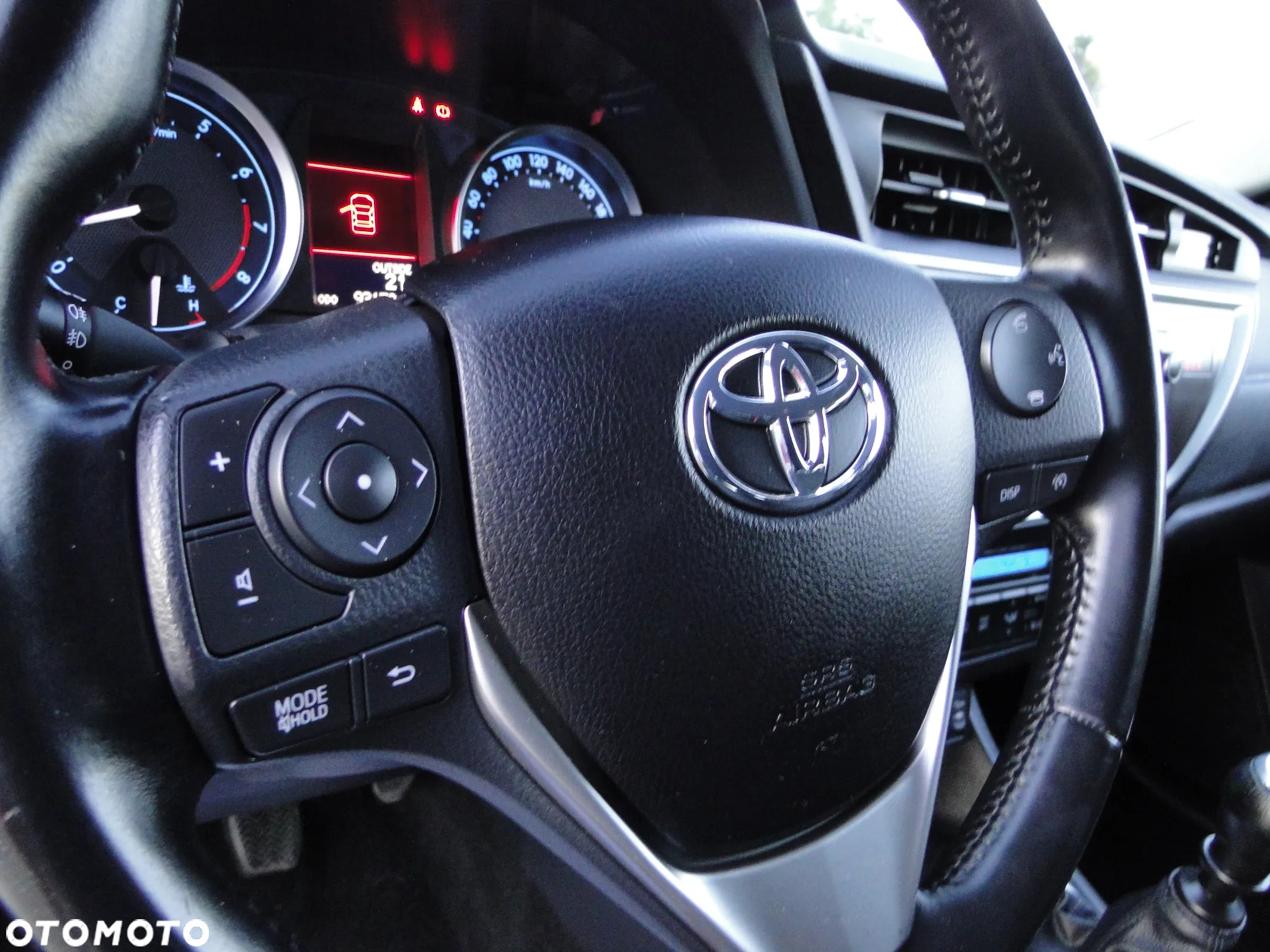 Toyota Auris - 25