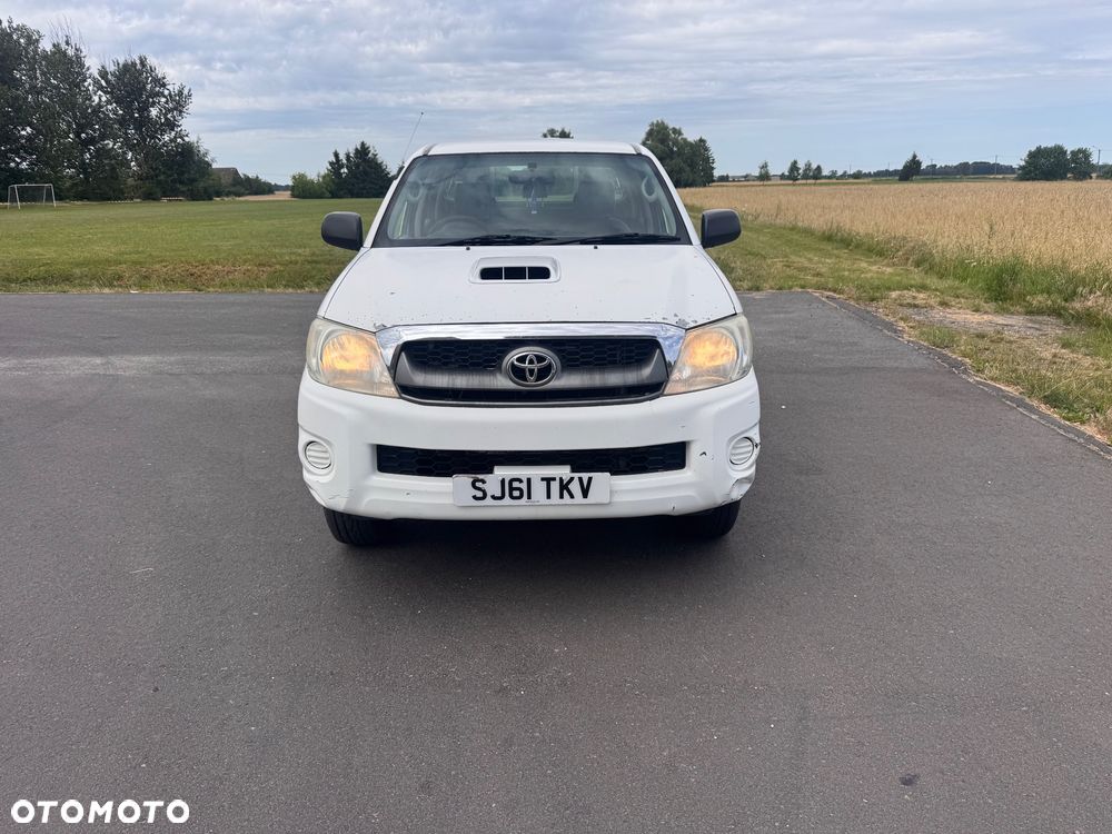 Toyota Hilux 3.0 D-4D Invincible - 3