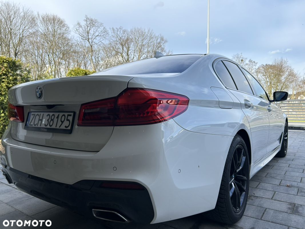 BMW Seria 5 520d xDrive M Sport sport - 9
