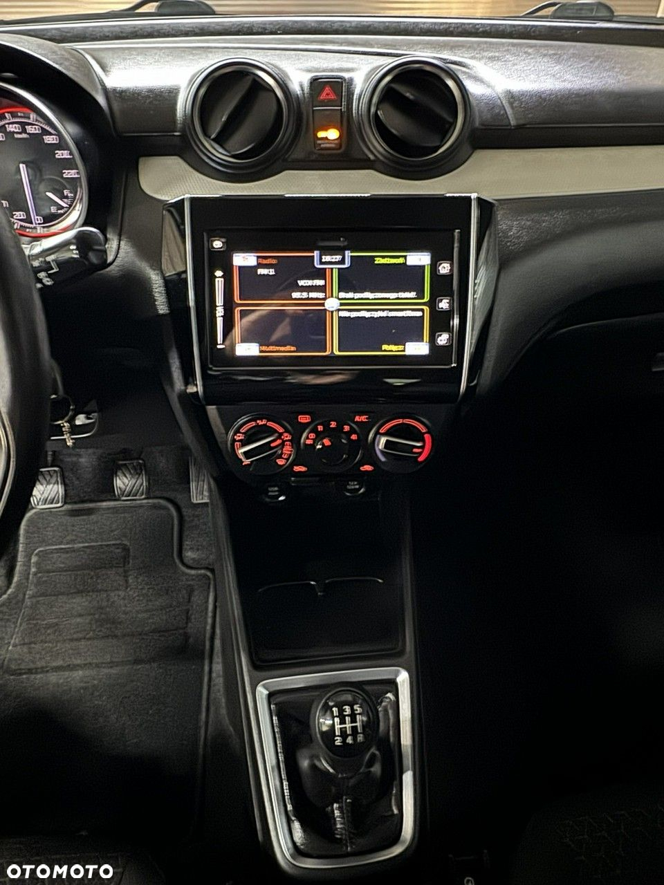 Suzuki Swift - 17