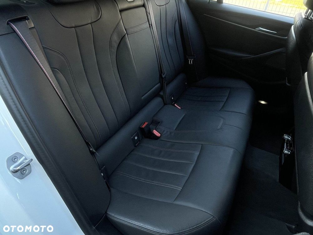 BMW Seria 5 - 30