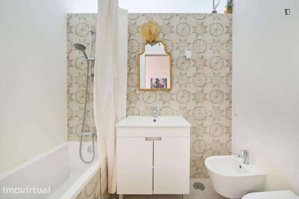 Quarto - localizado em Roma-Areeiro Lisbon - Grande imagem: 2/42