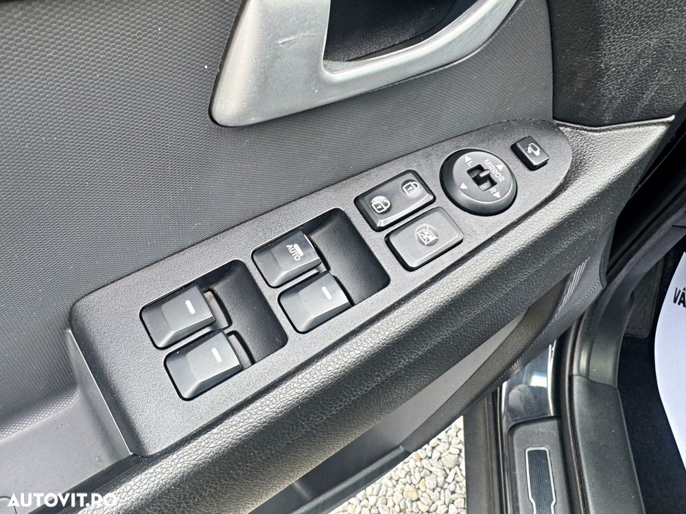 Kia Sportage 1.7 DSL MT 4x2 STYLE - 17