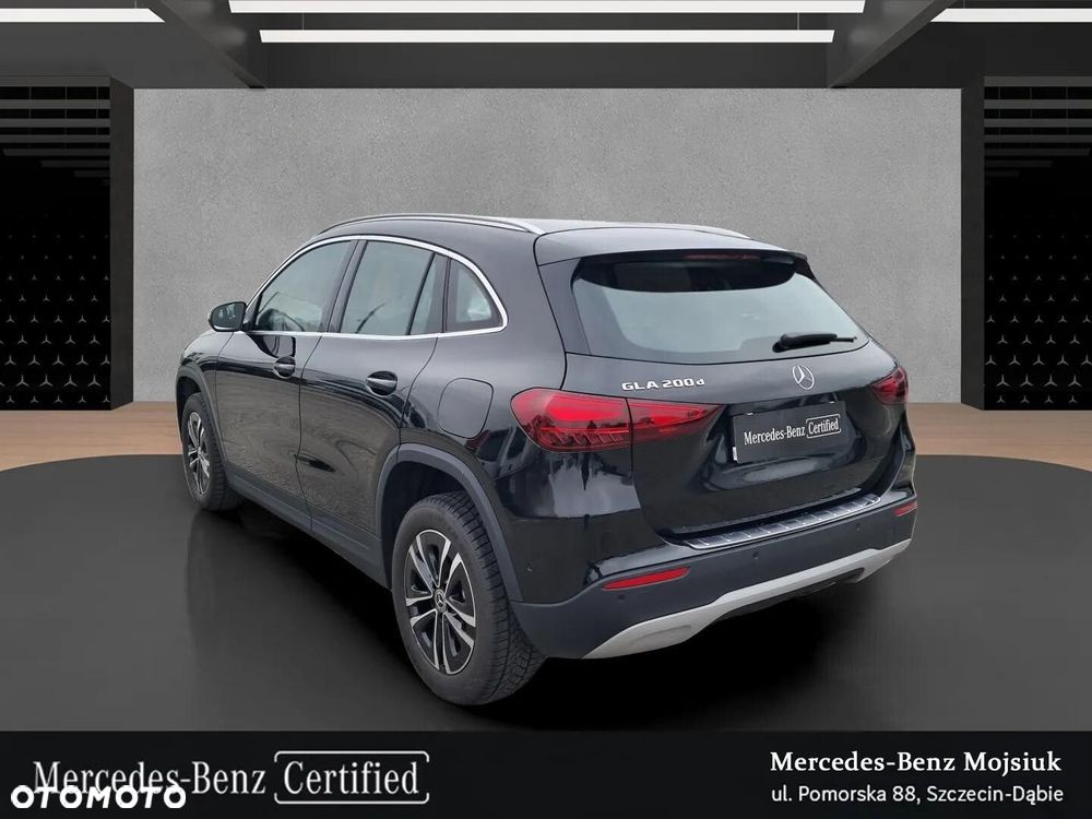 Mercedes-Benz GLA 200 d - 7