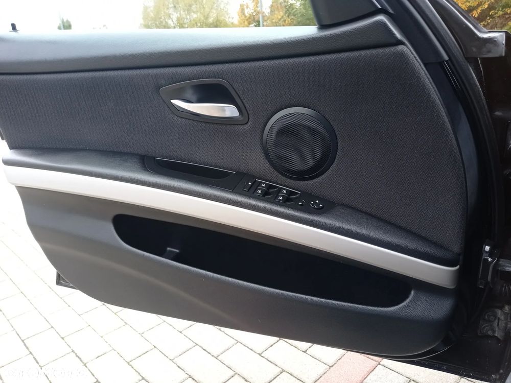BMW Seria 3 - 23