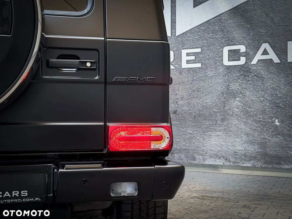 Mercedes-Benz Klasa G AMG 63 AMG SPEEDSHIFT 7G-TRONIC - 37