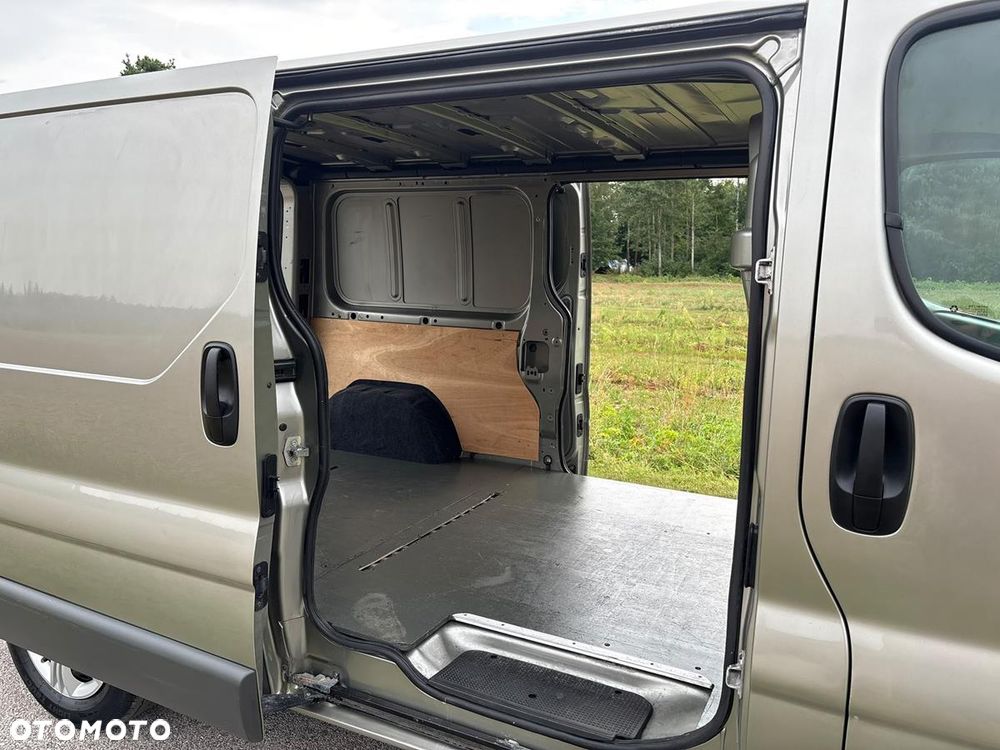 Opel Vivaro - 25