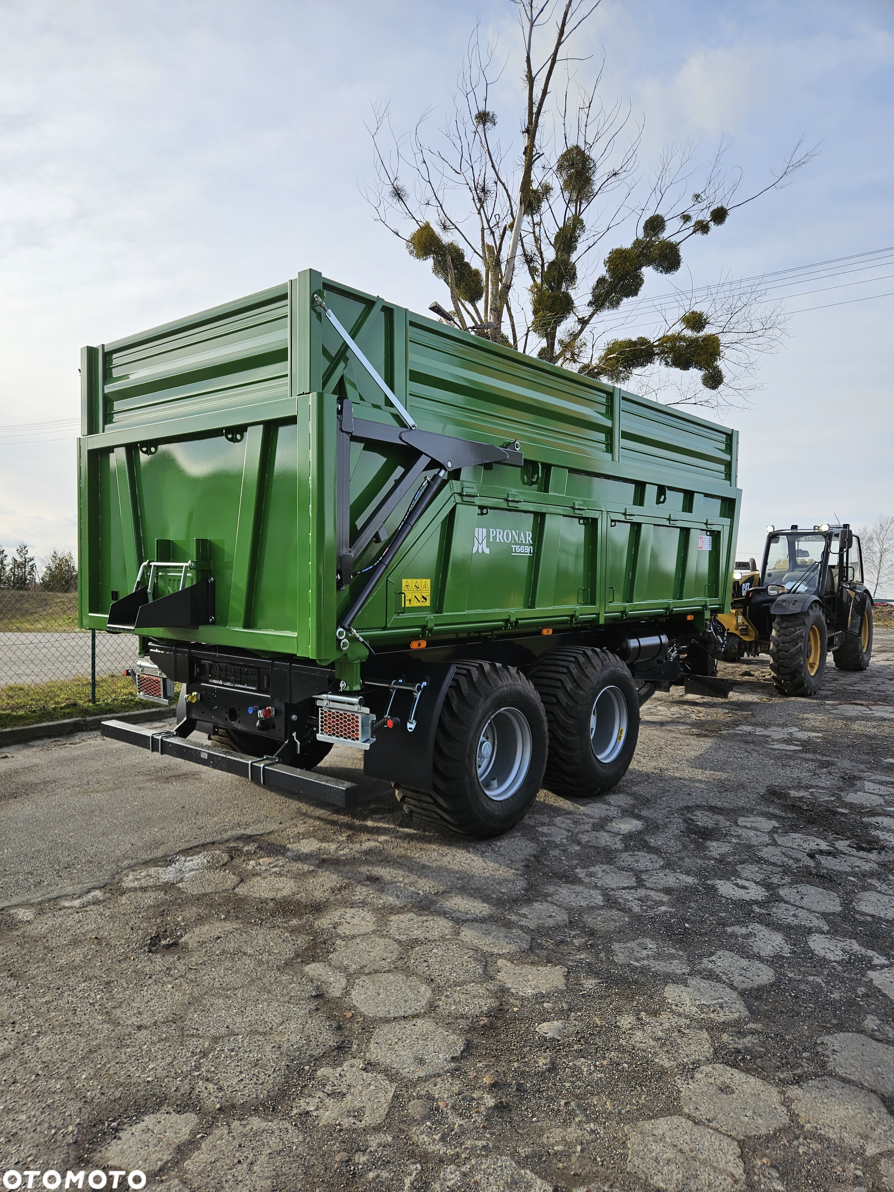 Pronar T669/1 tylny i boczny wywrot - 8