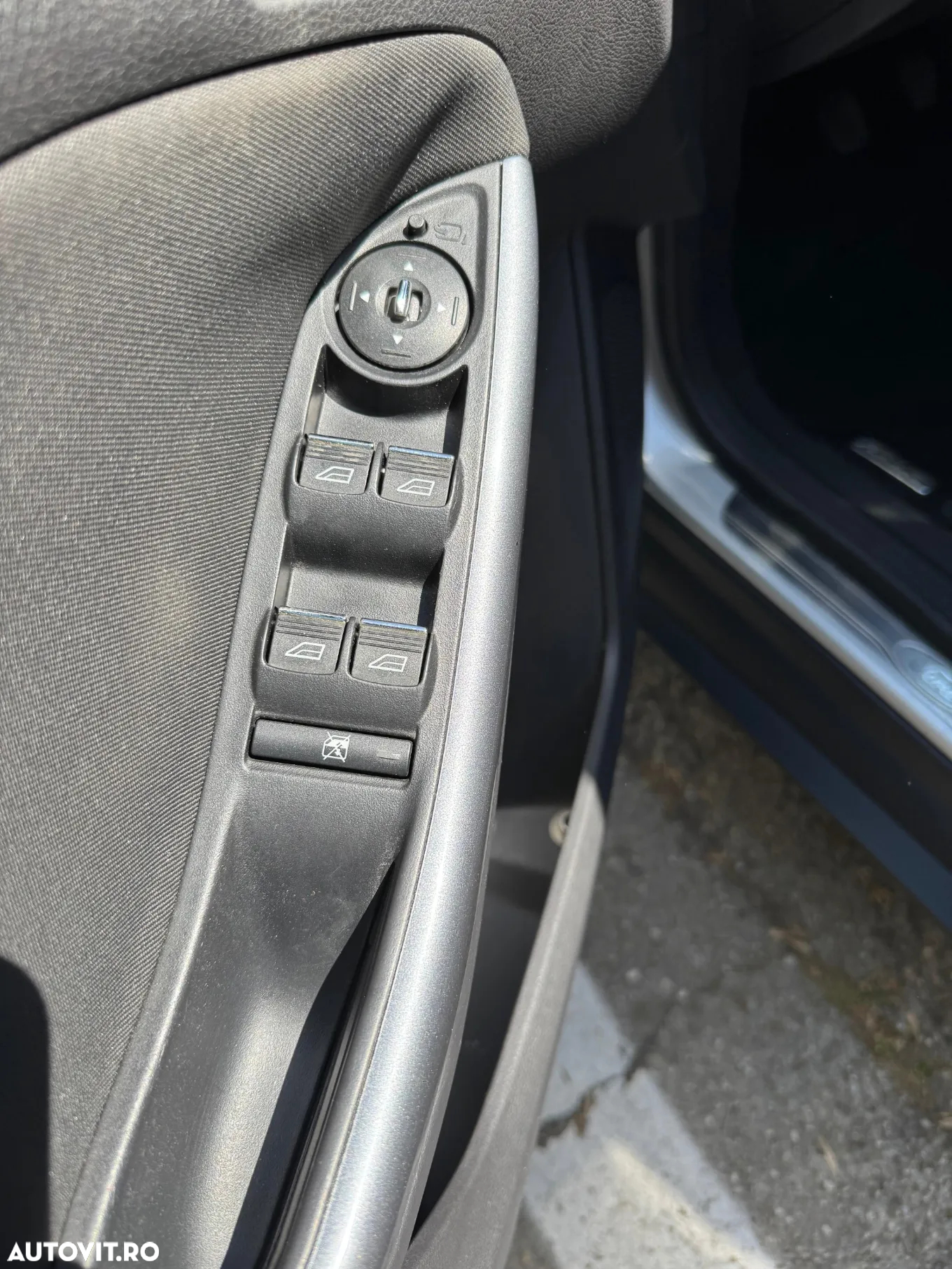Ford Focus 1.6 Ecoboost Start Stop Titanium - 12