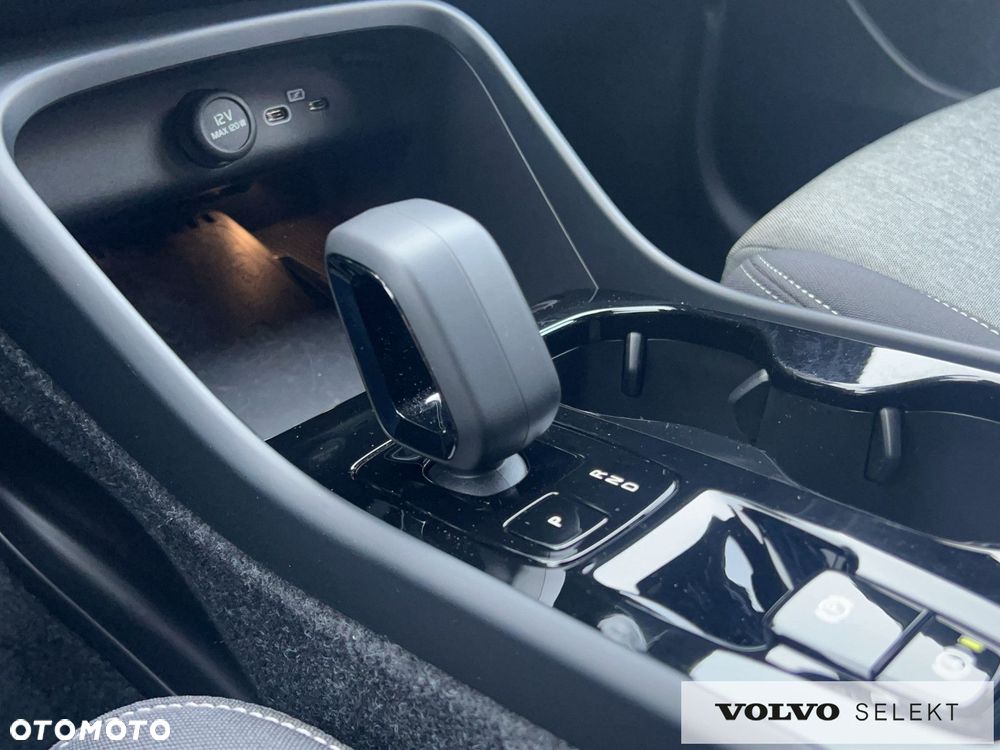 Volvo XC 40 - 30