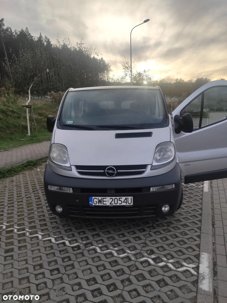 Opel Vivaro - 1