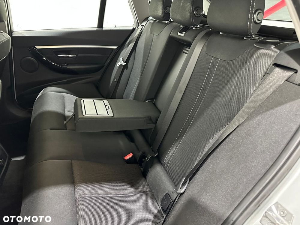 BMW Seria 3 - 37