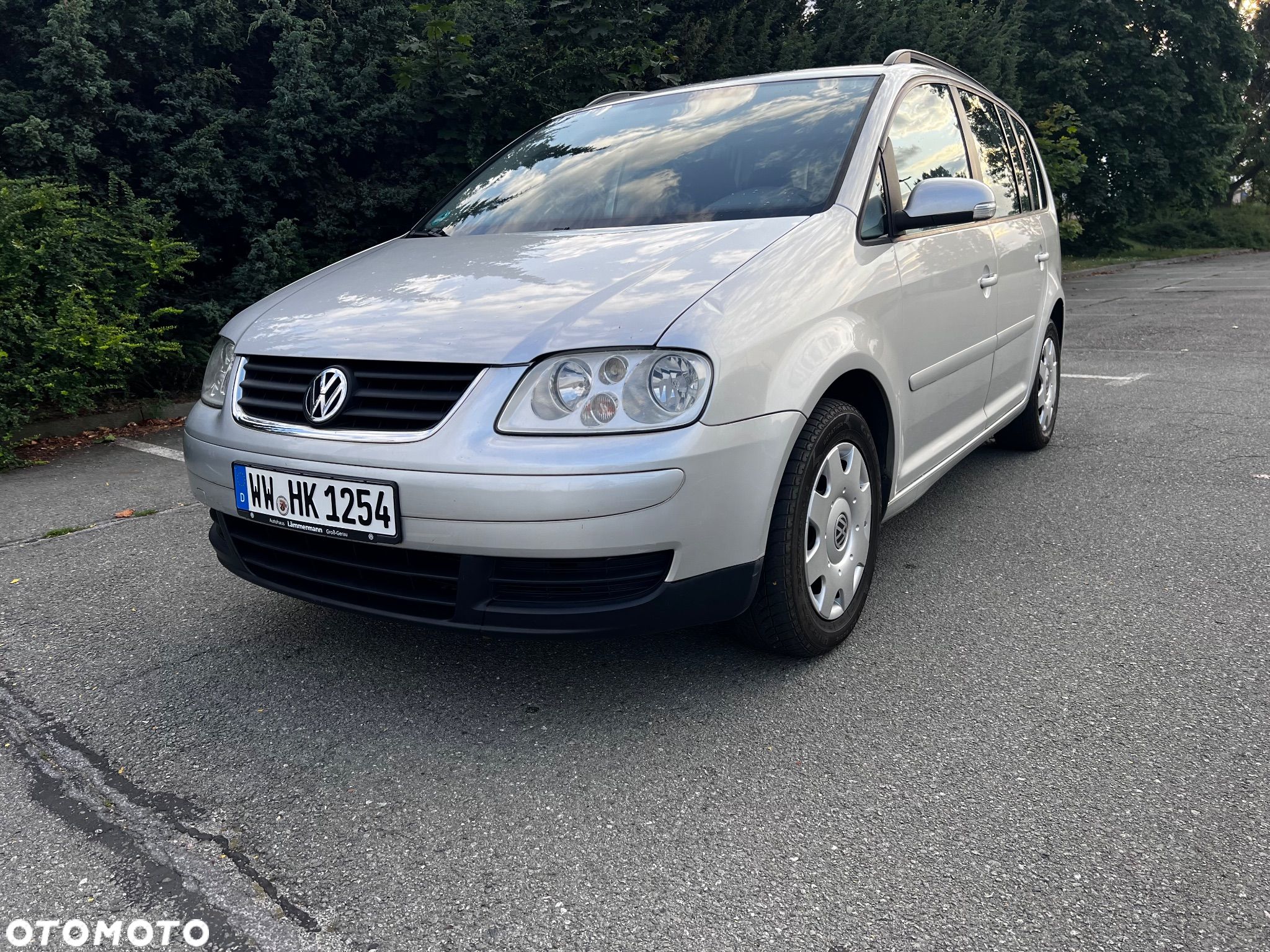 Volkswagen Touran 1.4 TSI Highline - 1