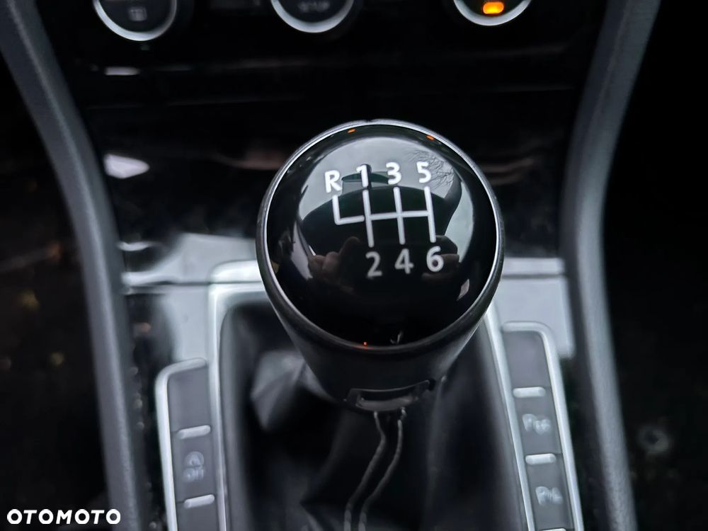 Volkswagen Golf 1.2 TSI BlueMotion Technology Cup - 11