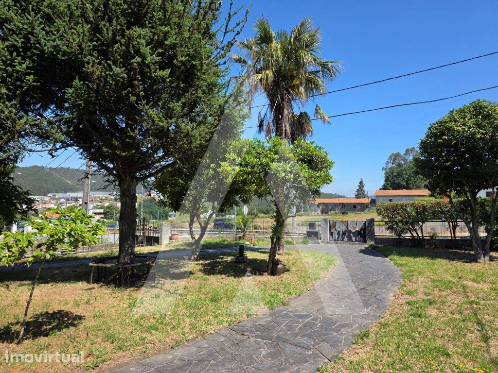 Excelente Moradia T4 em Carregosa, Oliveira de Azeméis - Grande imagem: 4/48