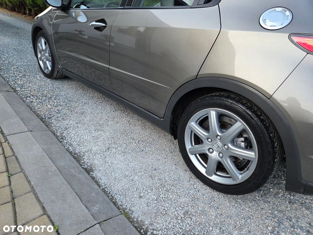 Honda Civic 1.8 Comfort - 23