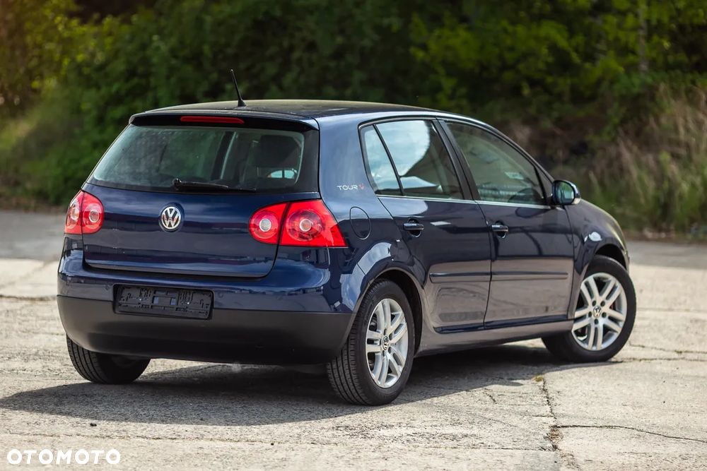 Volkswagen Golf 1.6 Tour - 11