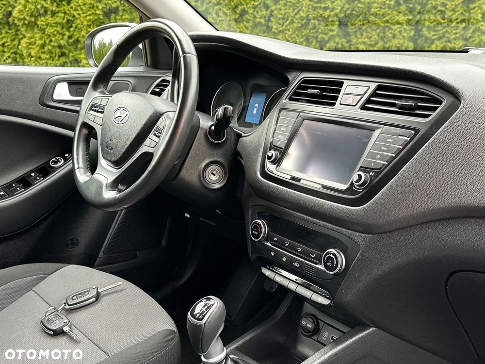 Hyundai i20 1.4 Wersja Jubileuszowa - 40