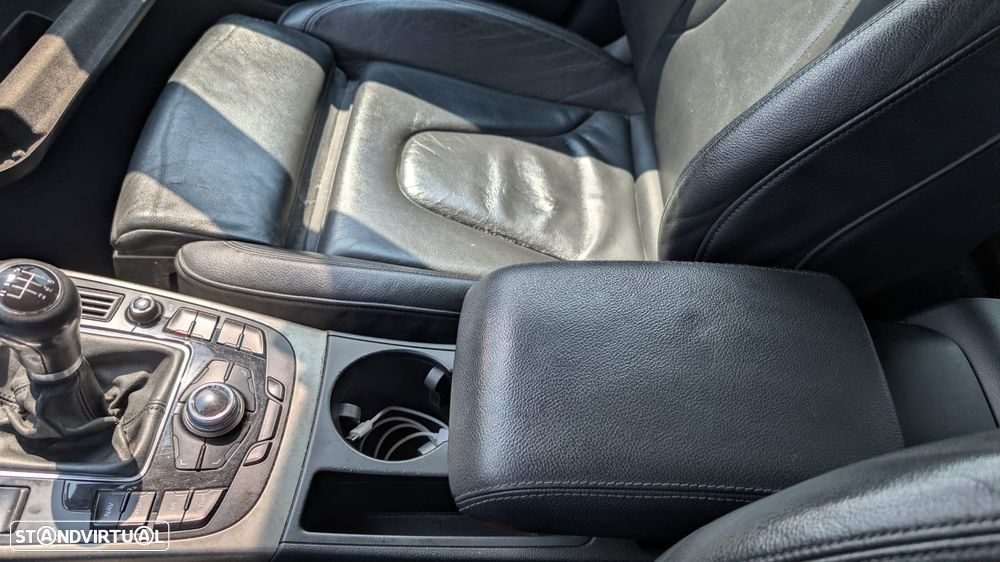 Audi A4 Avant 2.0 TDI DPF Ambition - 32