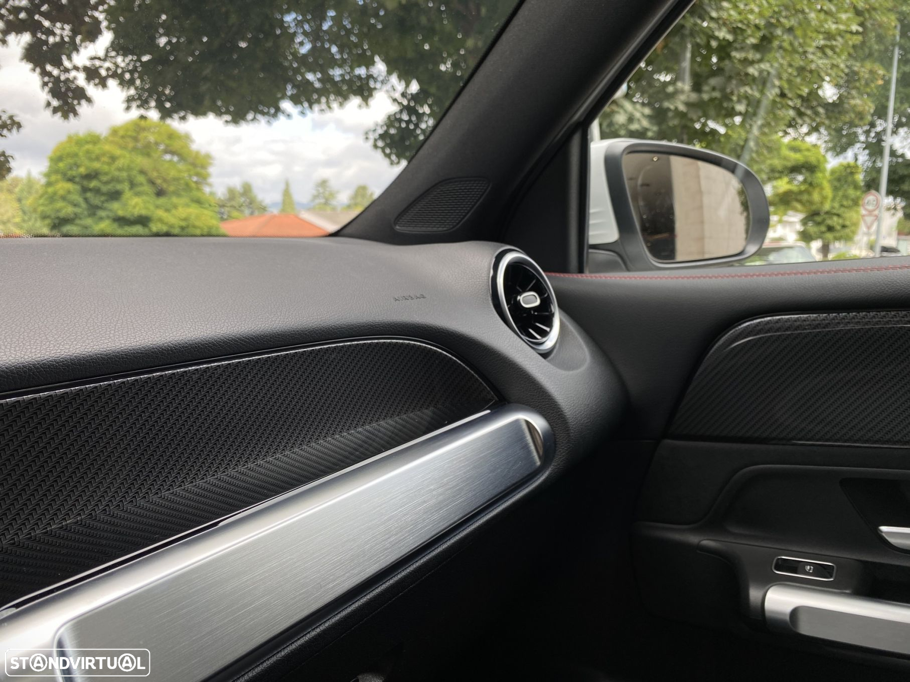 Mercedes-Benz GLB 180 d AMG Line - 25