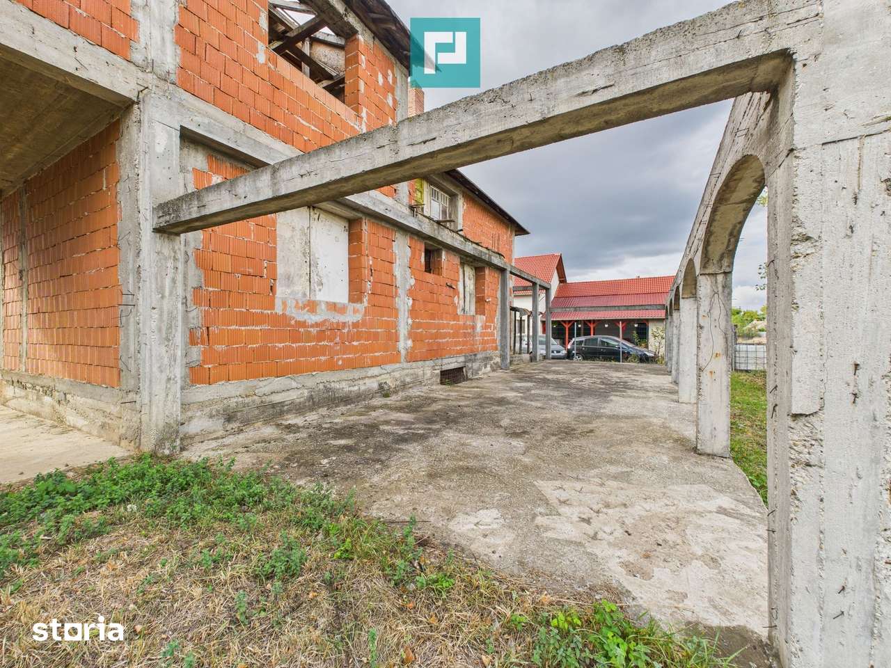 Casă la roşu S+P+1 în Bodrogu Nou - Imagine principală: 4/10