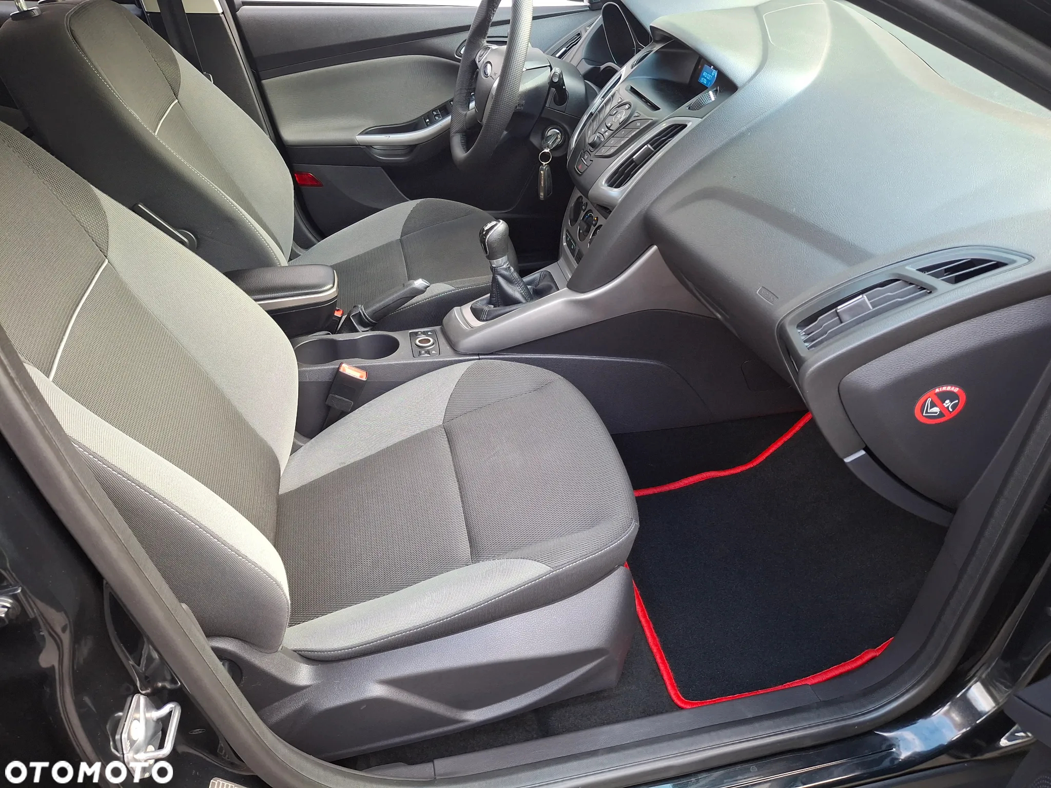 Ford Focus 1.6 Ambiente - 9