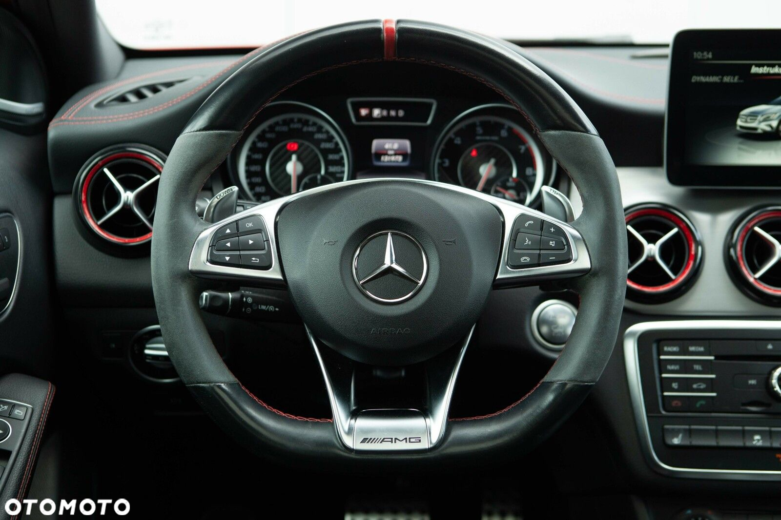 Mercedes-Benz GLA 45 AMG 4-Matic - 28