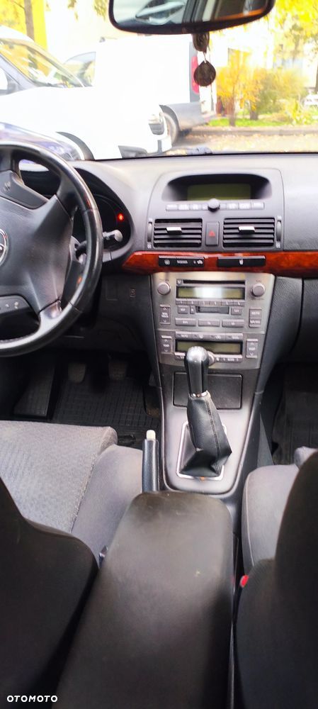 Toyota Avensis 2.0 VVT-i Prestige - 8