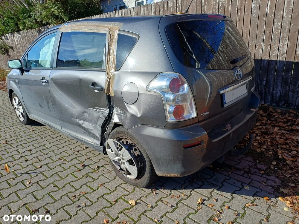 Toyota Corolla Verso - 5