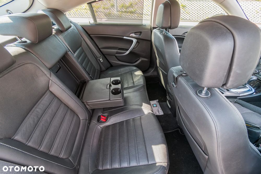 Opel Insignia 2.0 CDTI - 11