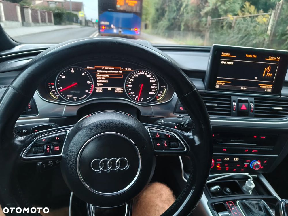 Audi A6 Allroad - 32